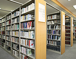 岡山大学付属図書館